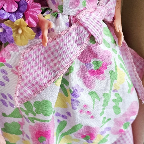 NEW Barbie Special Edition Avon Exclusive 1996 Spring Petals Colorful Doll - Picture 14 of 16